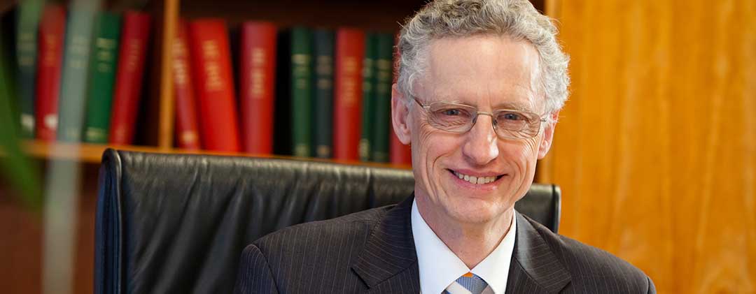 Dr David Gruen