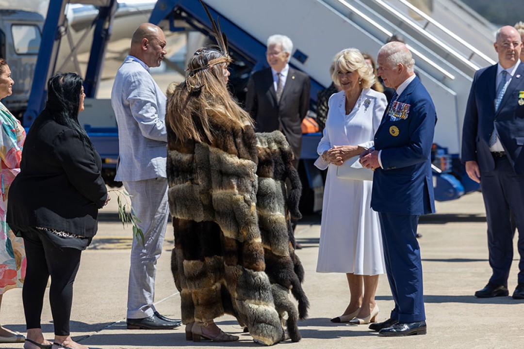 Aunty Serena Williams, dressed in an ankle-length fur cloak, greets His Majesty on the tarmac with an embrace.