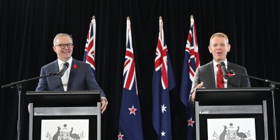 Prime Minister Anthony Albanese and The Rt Hon Chris Hipkin at lecturns in Brisbane