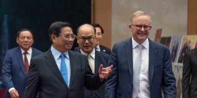 The Prime Minister the Hon Anthony Albanese MP with Vietnamese Prime Minister Pham Minh Chinh.